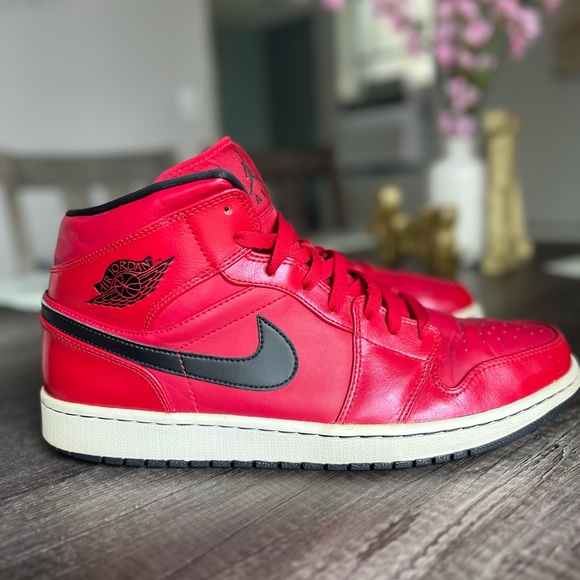 Air Jordan 1 retro Mid Gym Red size 13 - Picture 3 of 9